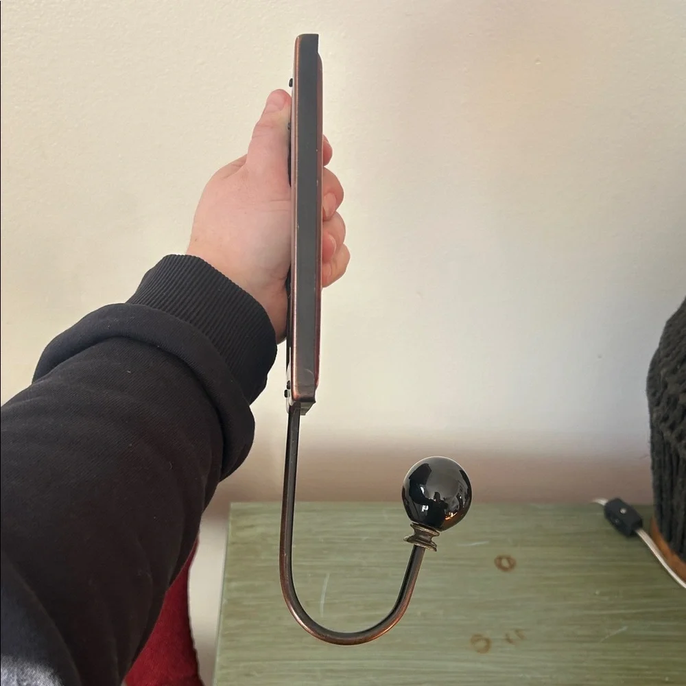 🆕⚫️Chateau Bordeaux Ball Wall Hook